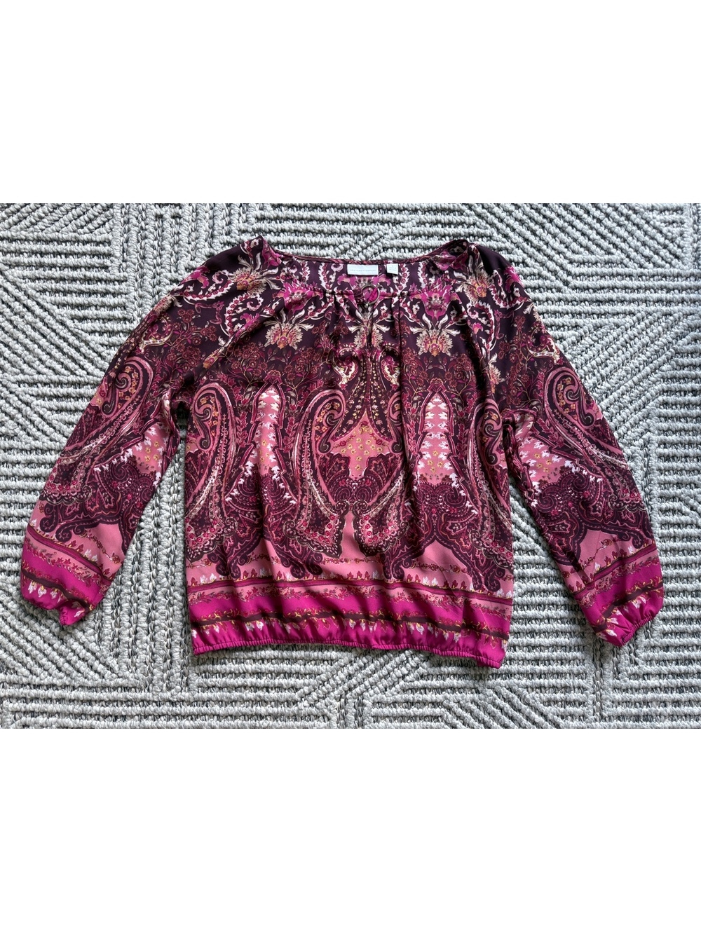 NWOT New York & Co Button Down Top Womens Size L Sheer LightweightMaroon Paisley